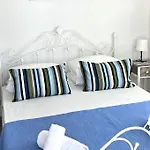 Lina's Beachfront By Optimum Link Apartment *