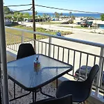Apartment Lina's Beachfront By Optimum Link *