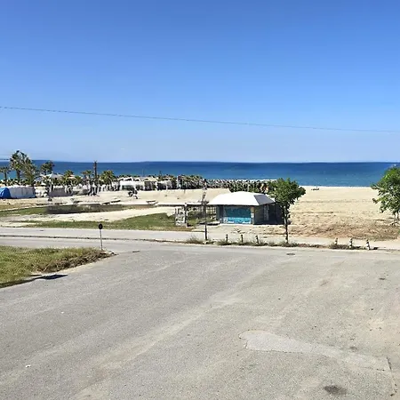 Lina's Beachfront By Optimum Link Lägenhet *