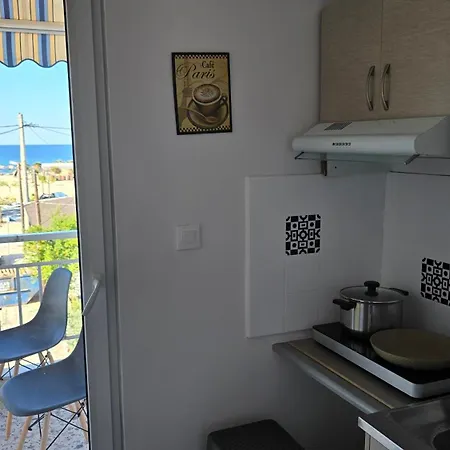 Lina's Beachfront By Optimum Link Lägenhet