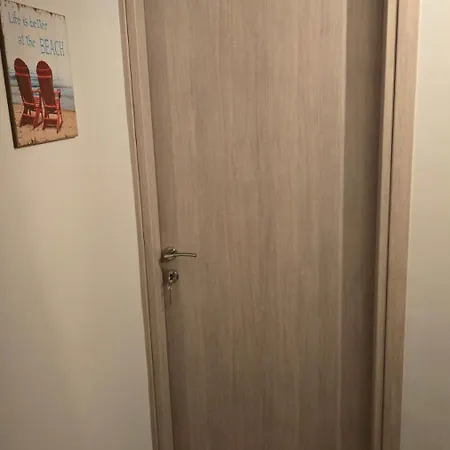 Lägenhet Lina's Beachfront By Optimum Link *