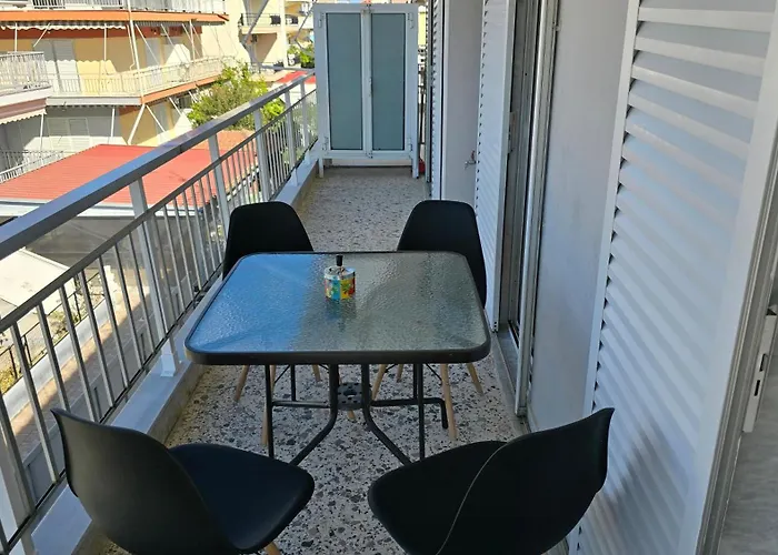 דירה Lina's Beachfront By Optimum Link ניי פורי