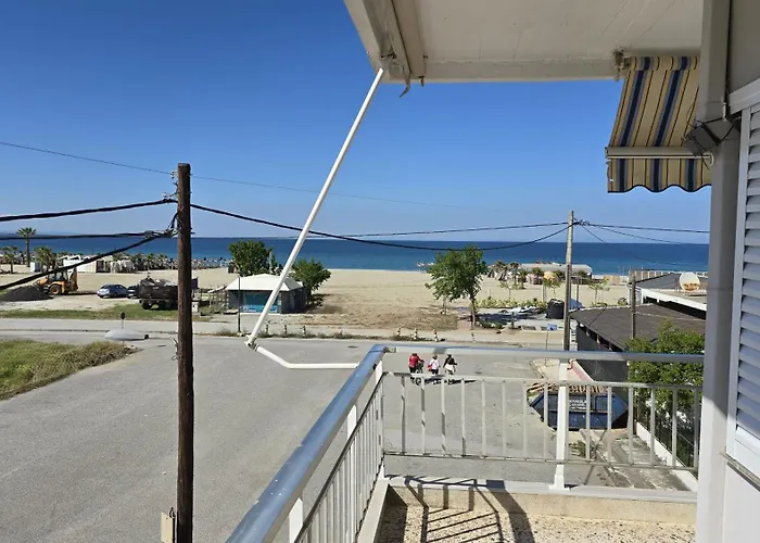 דירה Lina's Beachfront By Optimum Link *