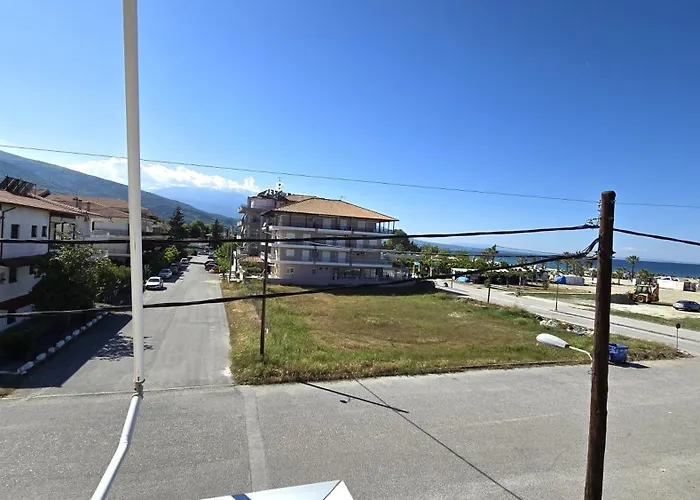 Lina's Beachfront By Optimum Link דירה ניי פורי