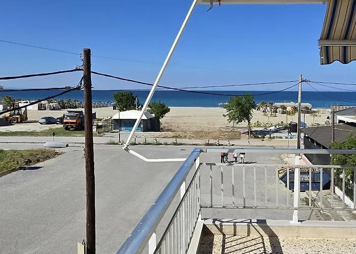 דירה Lina's Beachfront By Optimum Link