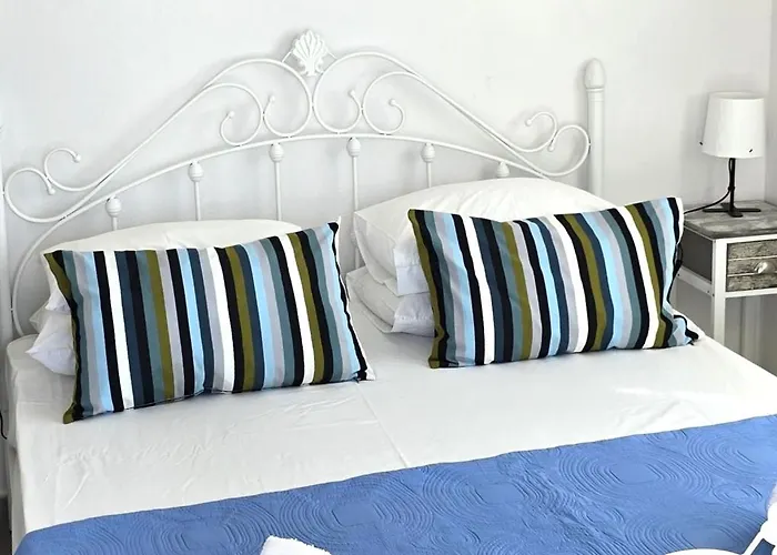 Lina's Beachfront By Optimum Link דירה *