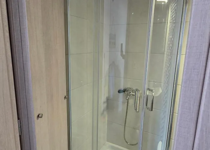 Lina's Beachfront By Optimum Link