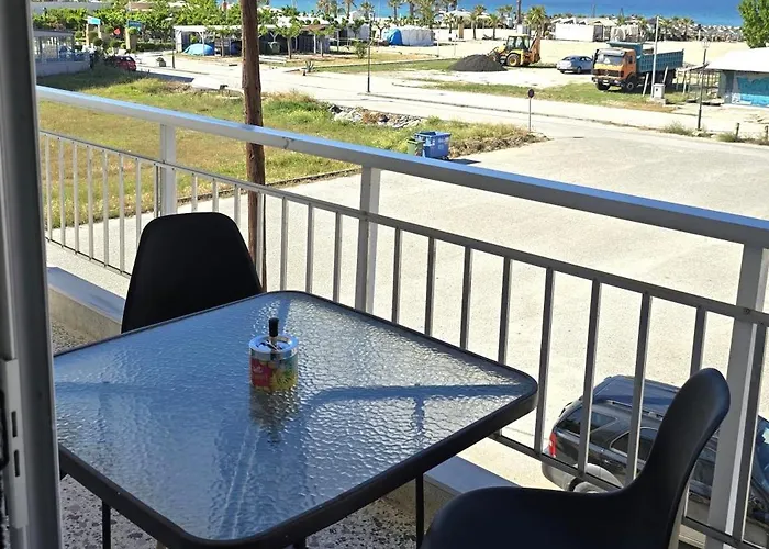 דירה Lina's Beachfront By Optimum Link *